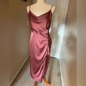 ASTR the Label, pink mauve ruched slit size medium